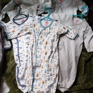 Lot of 5 Magnetic Me Gowns NB-3 months